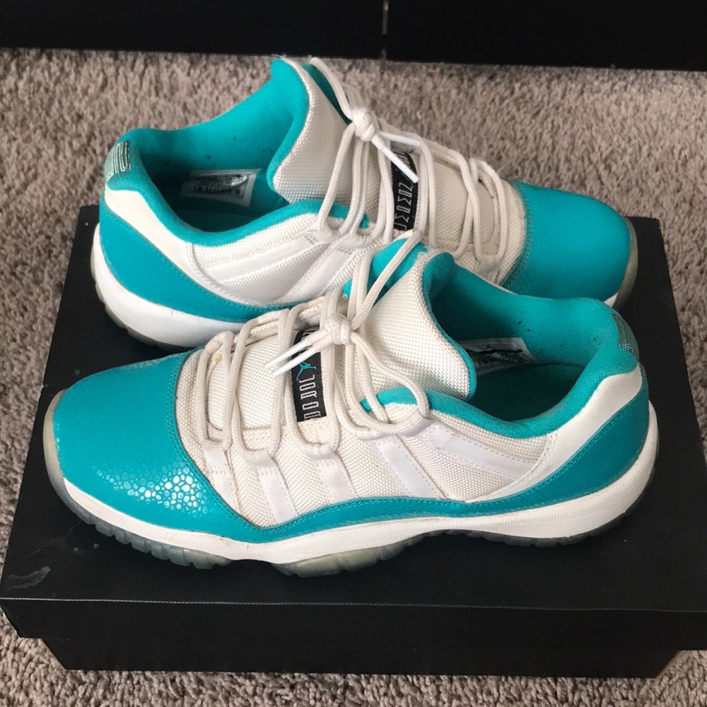 Jordan 11 Low Safari GS